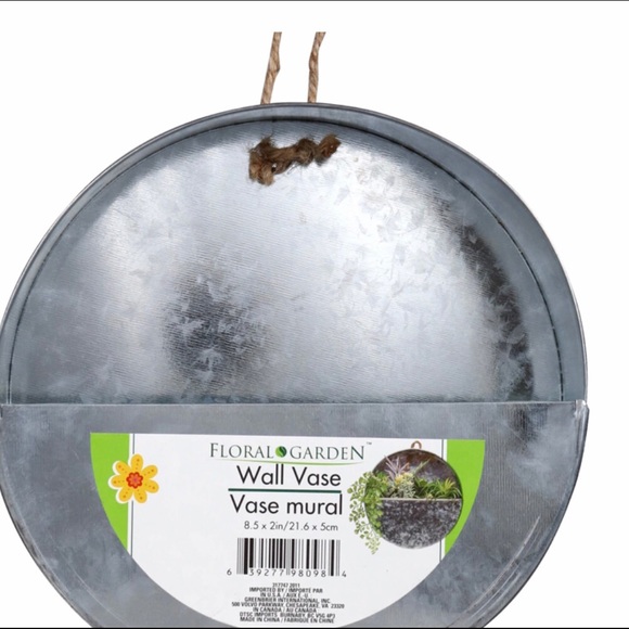 New Two Pack Floral DIY Garden Metal Hanging Wall Vases 8.5” - Picture 15 of 16